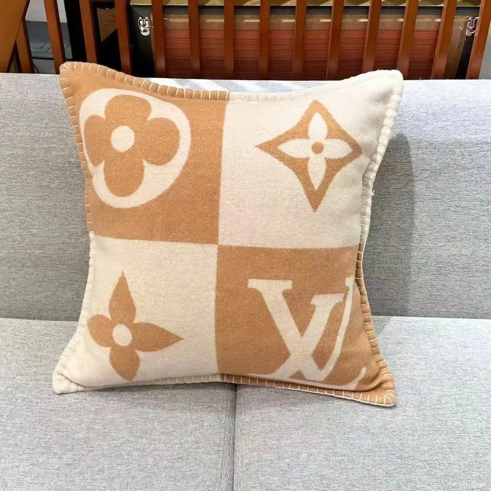 PILLOW CUSTOM THROW LV WOOL CHECKMATE 0630